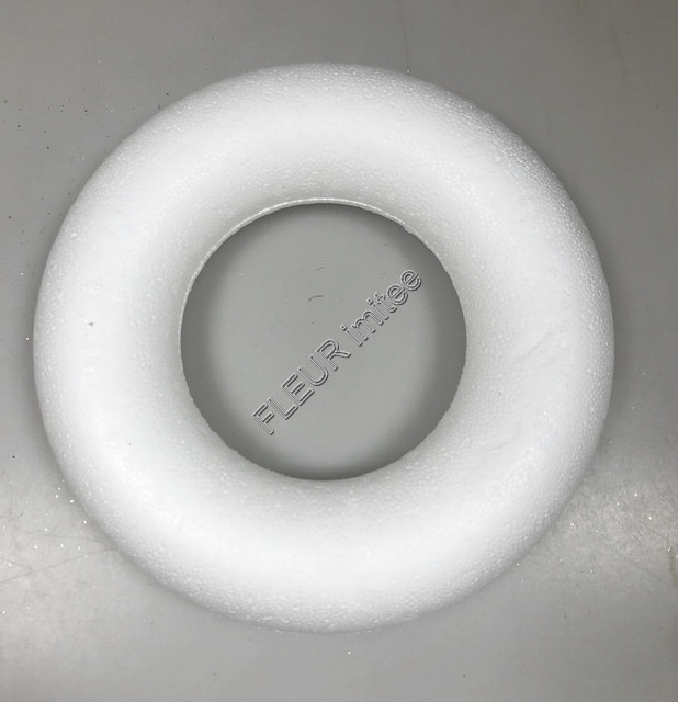 Věnec polystyr. pr.25cm